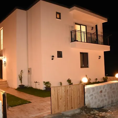 Villa Myra *